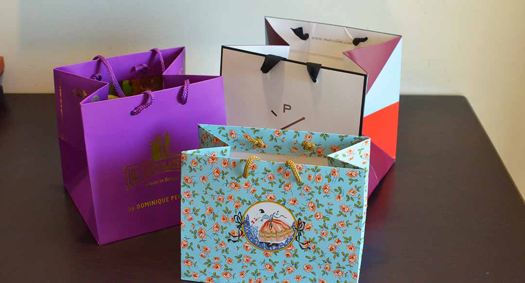 paper bags as souvenirs