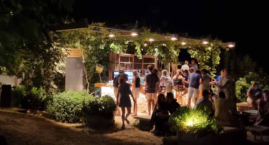 gramvousaWaitingRoom chania