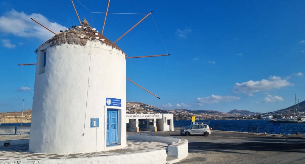 Milos Paros