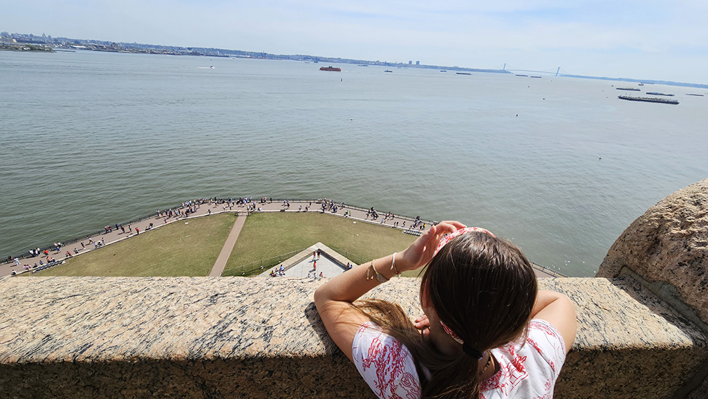 gaze From Pedestal