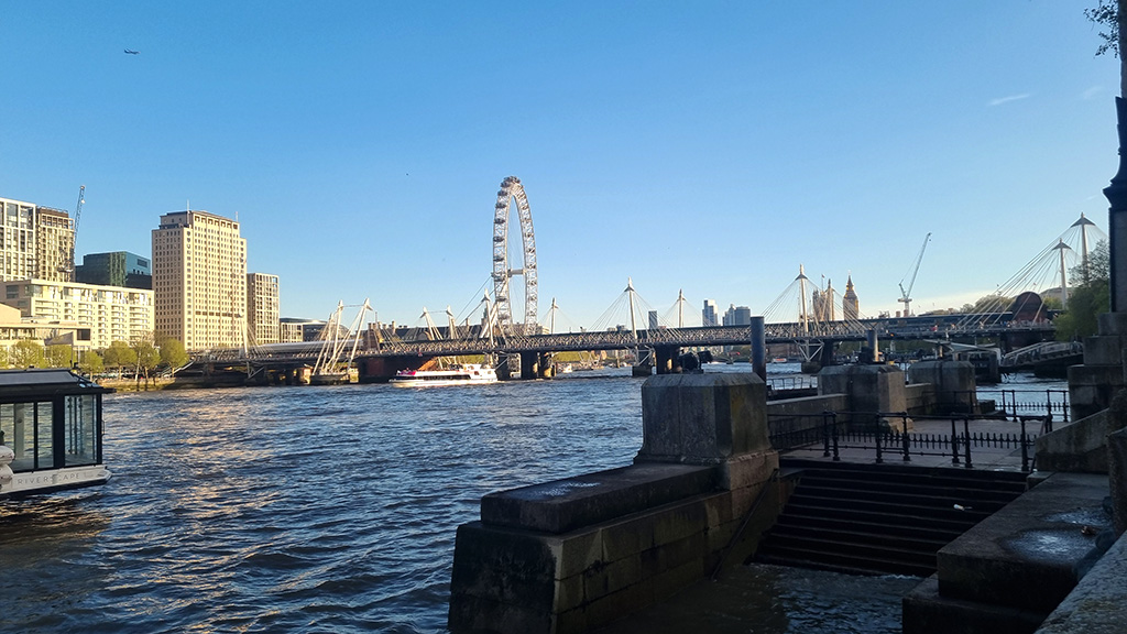 Hungerford Bridge